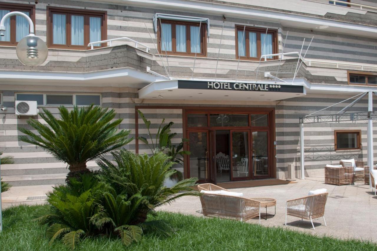 סבאודיה Hotel Centrale מראה חיצוני תמונה