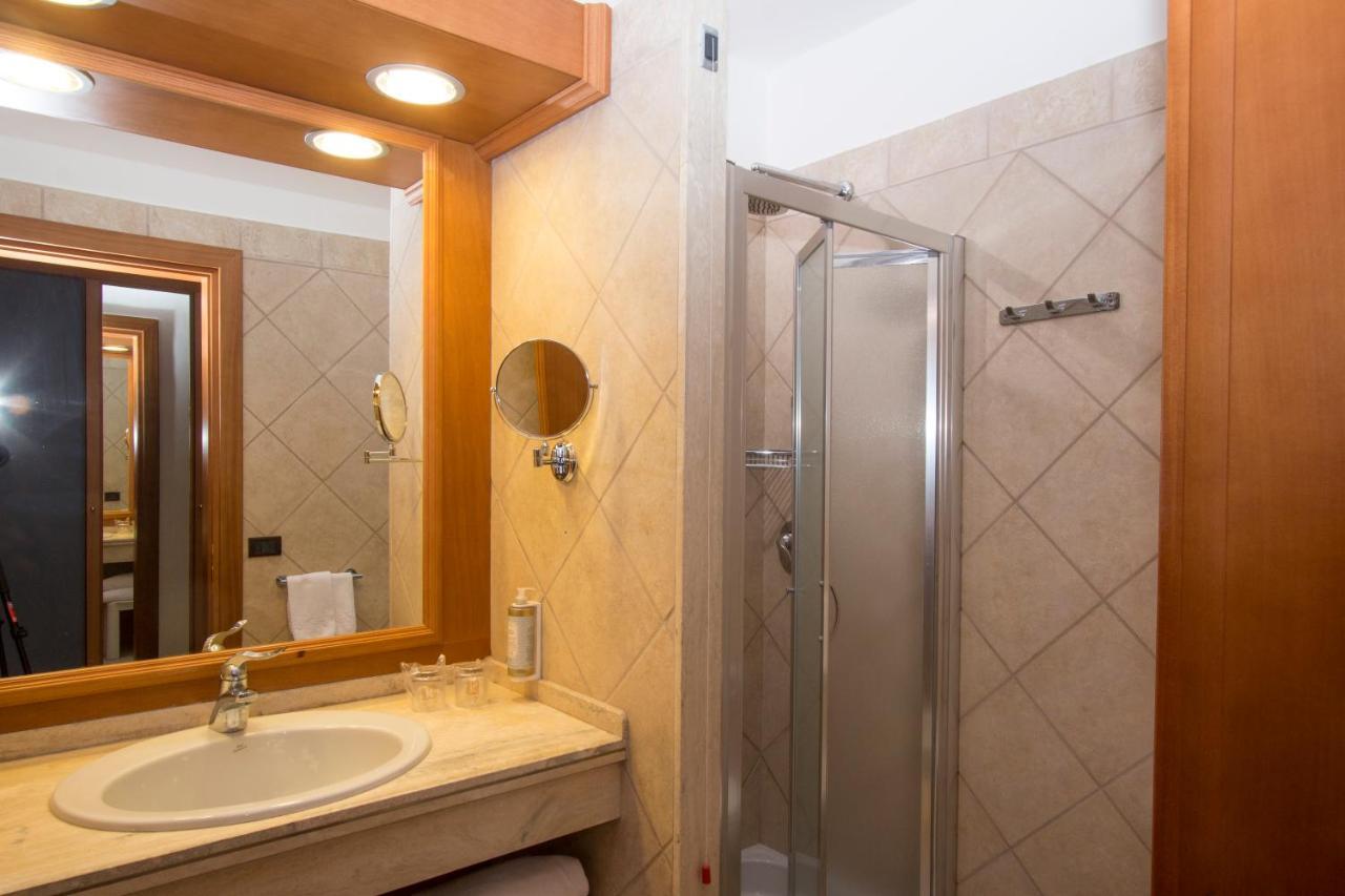 סבאודיה Hotel Centrale מראה חיצוני תמונה