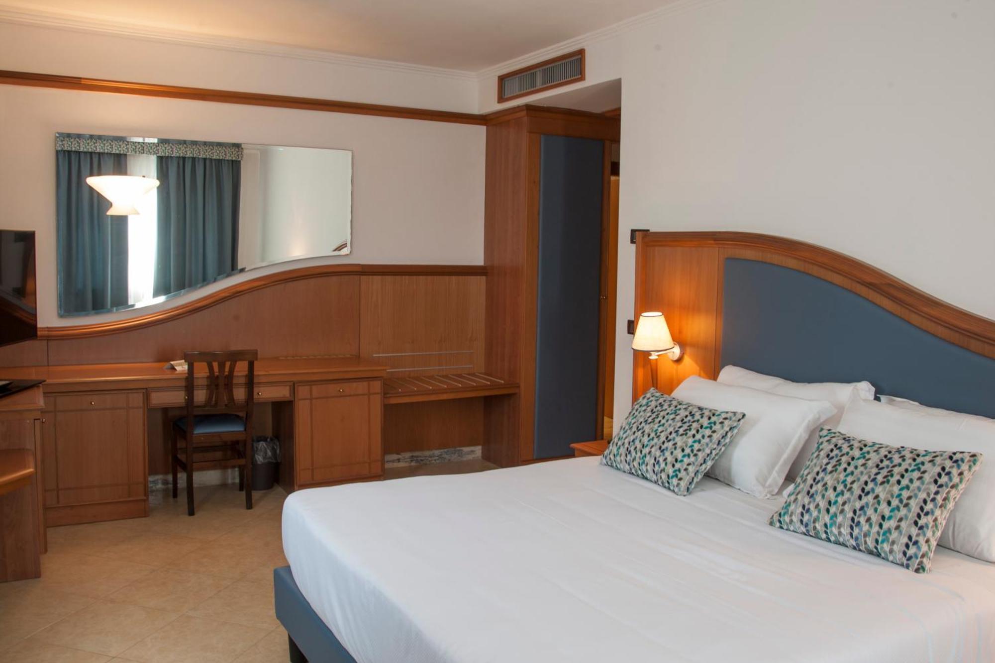 סבאודיה Hotel Centrale מראה חיצוני תמונה