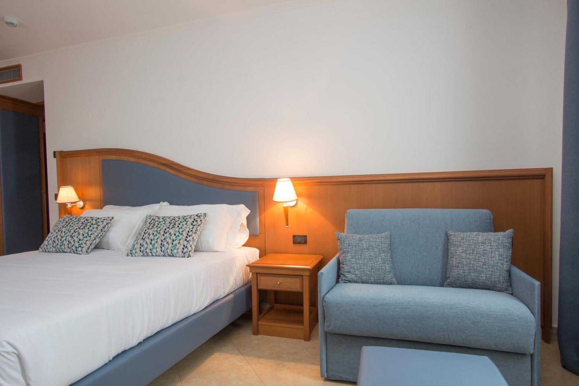 סבאודיה Hotel Centrale מראה חיצוני תמונה